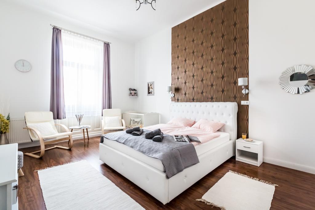 Bpr Purehome Apartment Budapest Luaran gambar